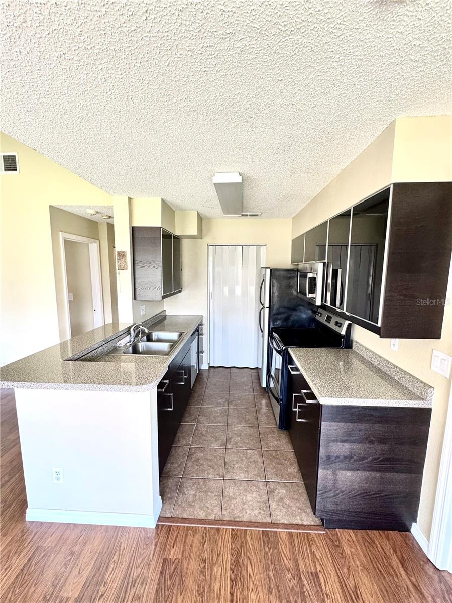 1059 S Hiawassee Rd #1824 Property Photo 12