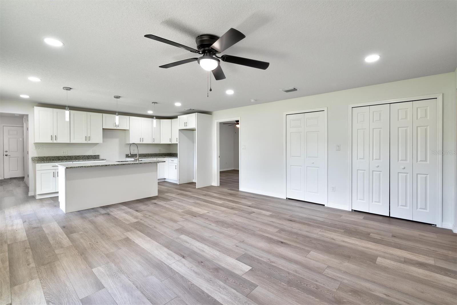 2261 Greenway St Property Photo 9