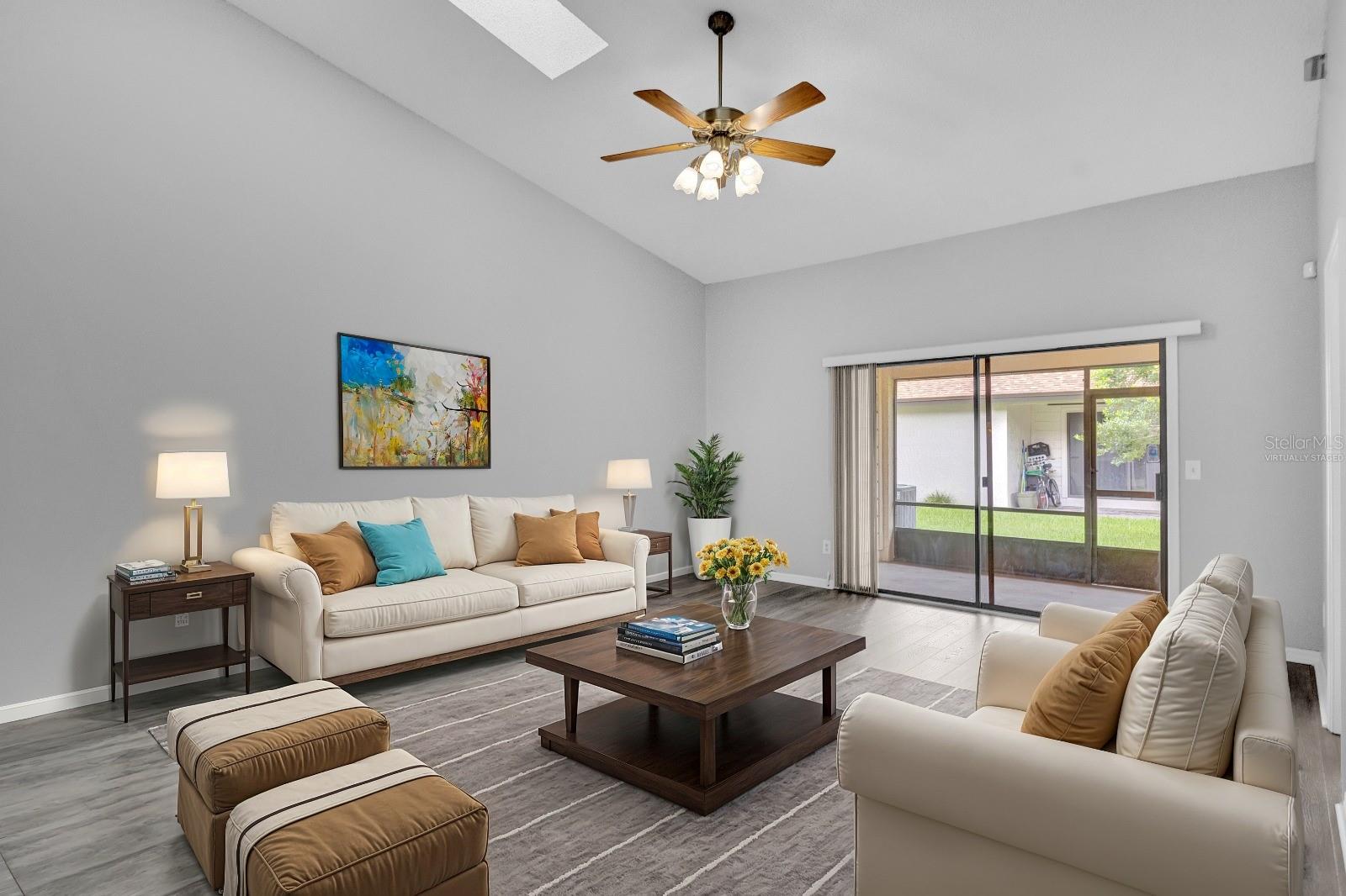 2384 Sun Valley Cir Property Photo 15