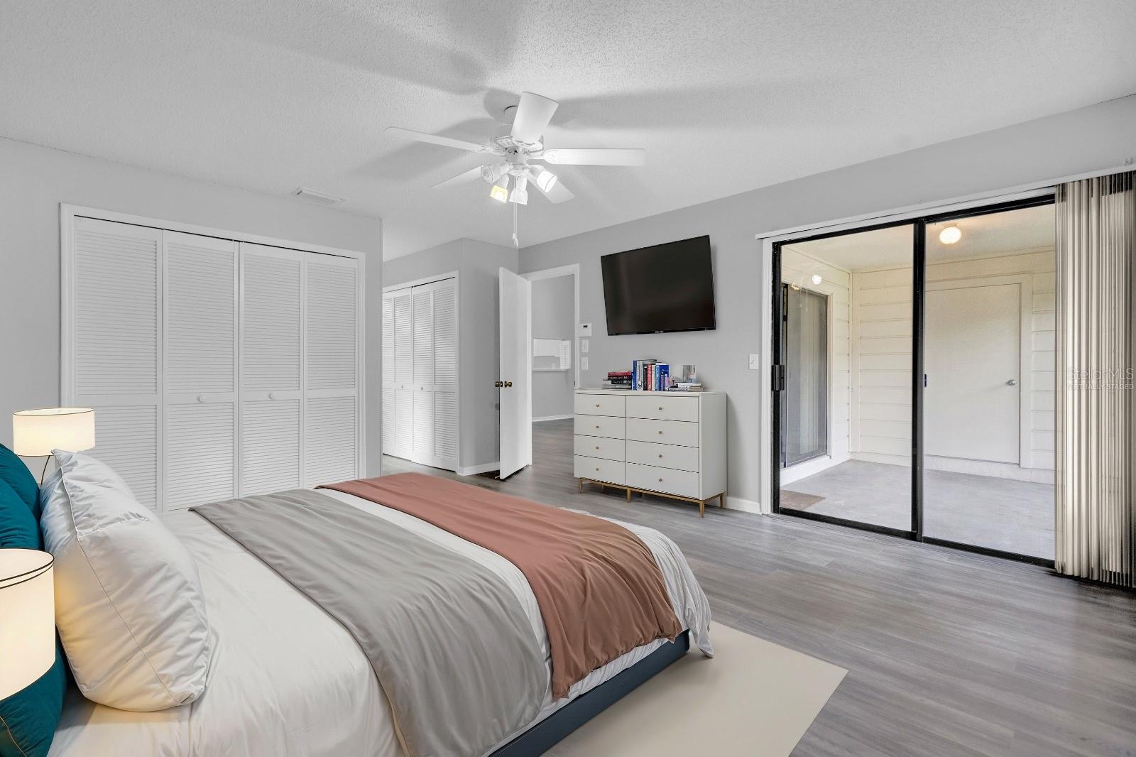 2384 Sun Valley Cir Property Photo 16