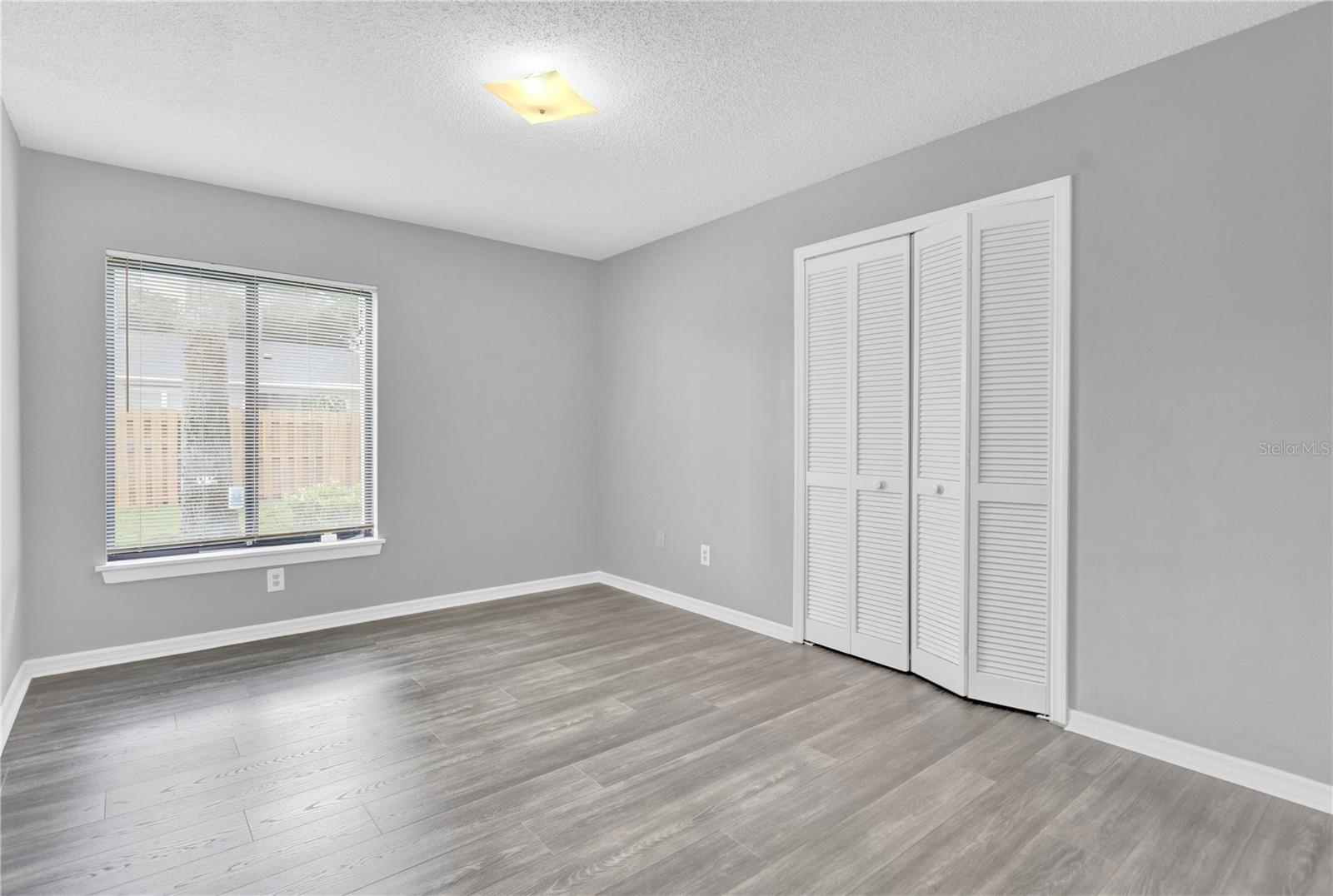 2384 Sun Valley Cir Property Photo 25