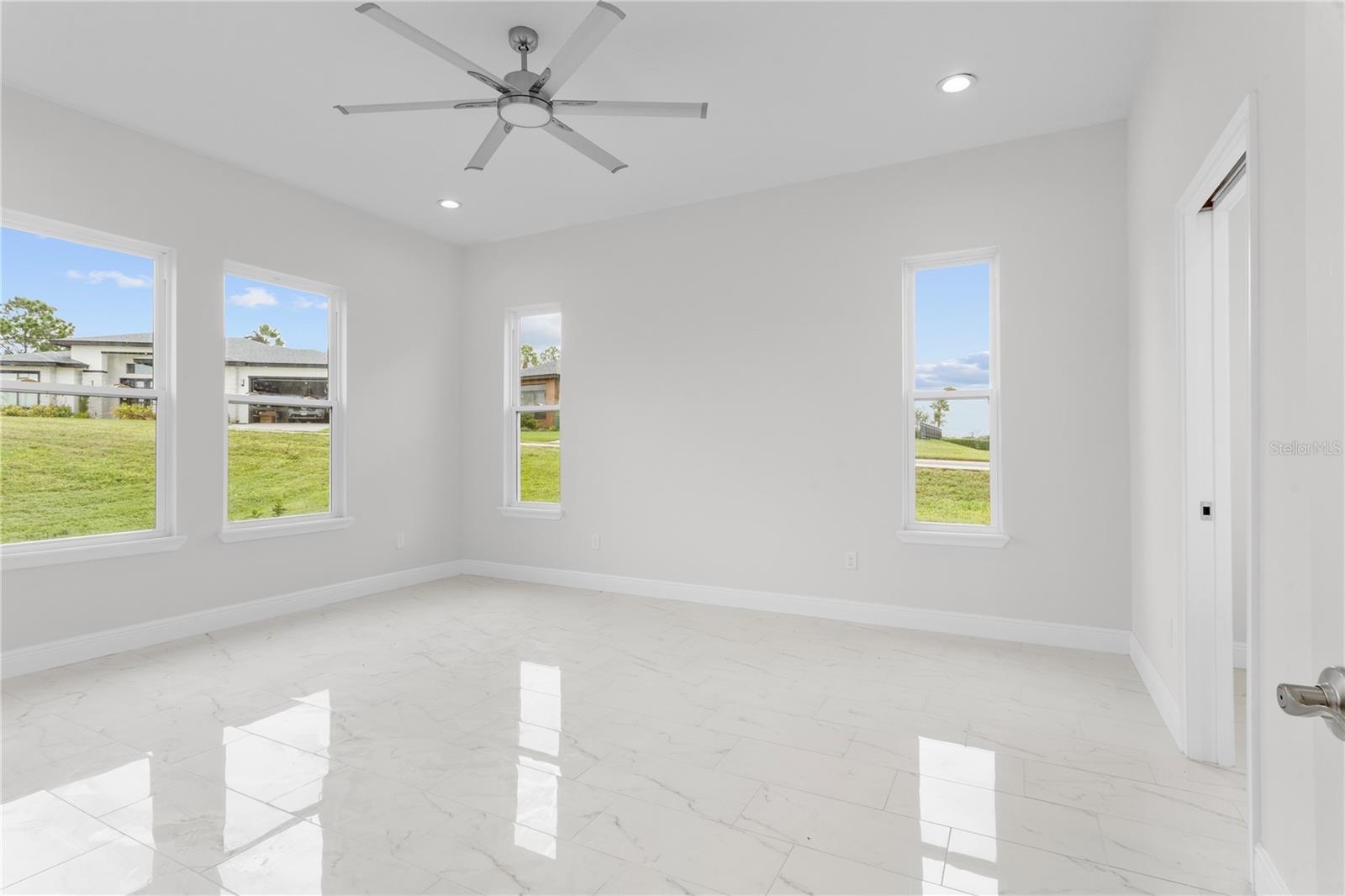 169 Valencia Ridge Dr Property Photo 24