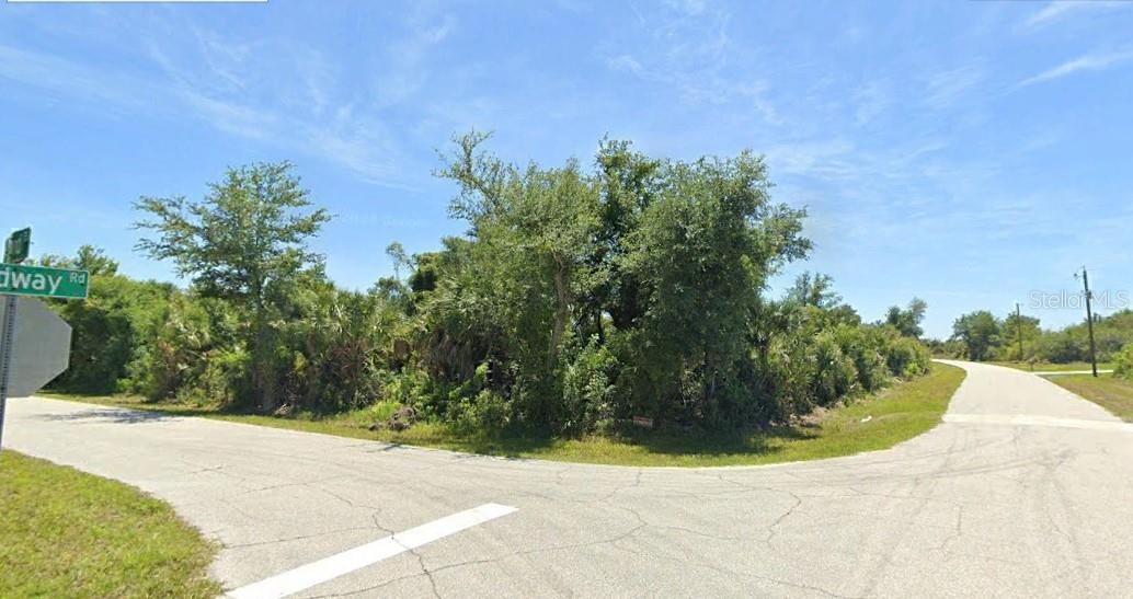7044 TREADWAY RD Property Photo 1