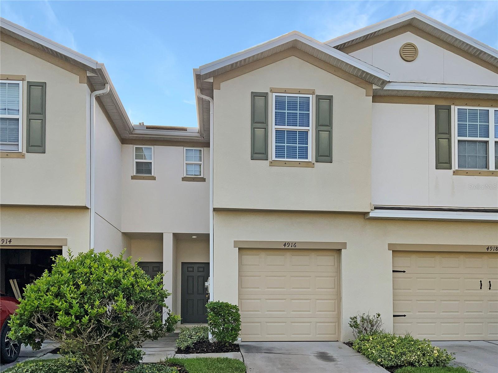4916 White Sanderling Ct Property Photo 1
