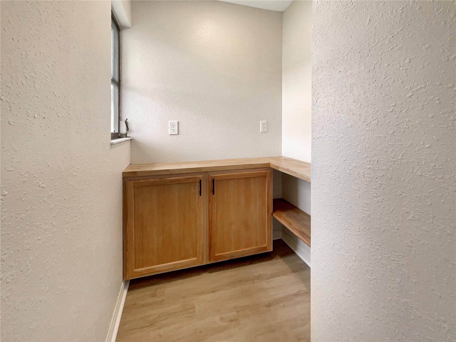 1427 E Gate Dr Property Photo 11