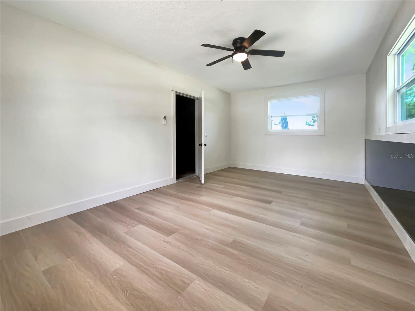 1427 E Gate Dr Property Photo 20