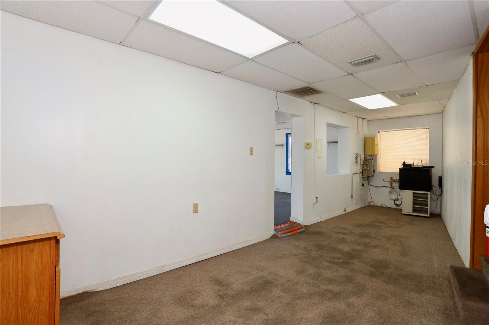 240 S 1st St Property Photo 9