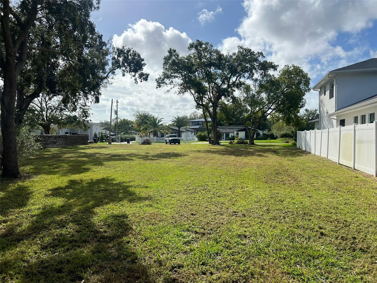 1007 Venetian Ave Property Photo 1