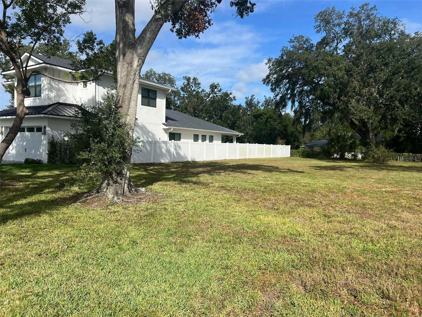 1007 Venetian Ave Property Photo 2