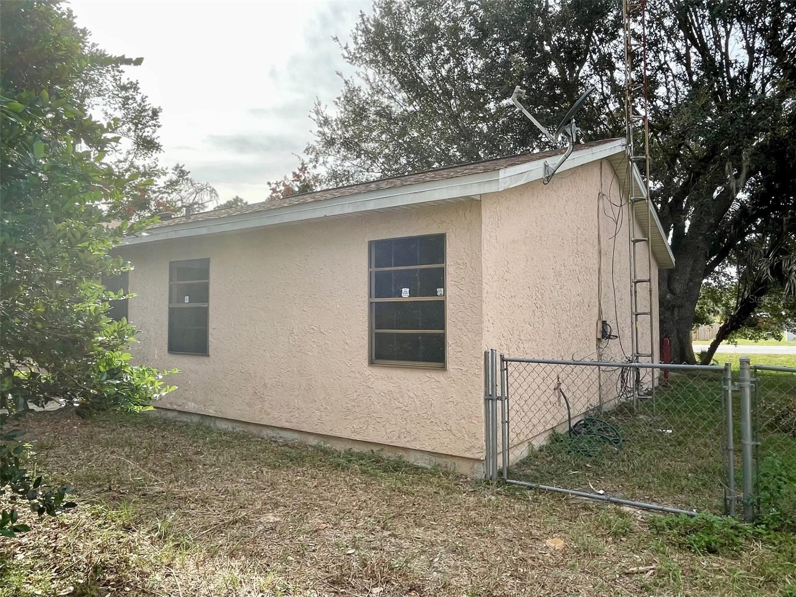 9273 Spring Rd Property Photo 11