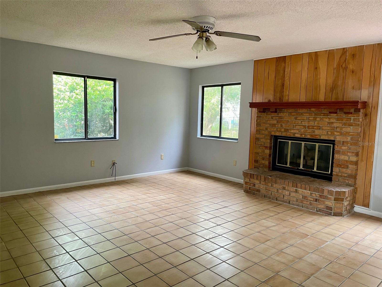 9273 Spring Rd Property Photo 17