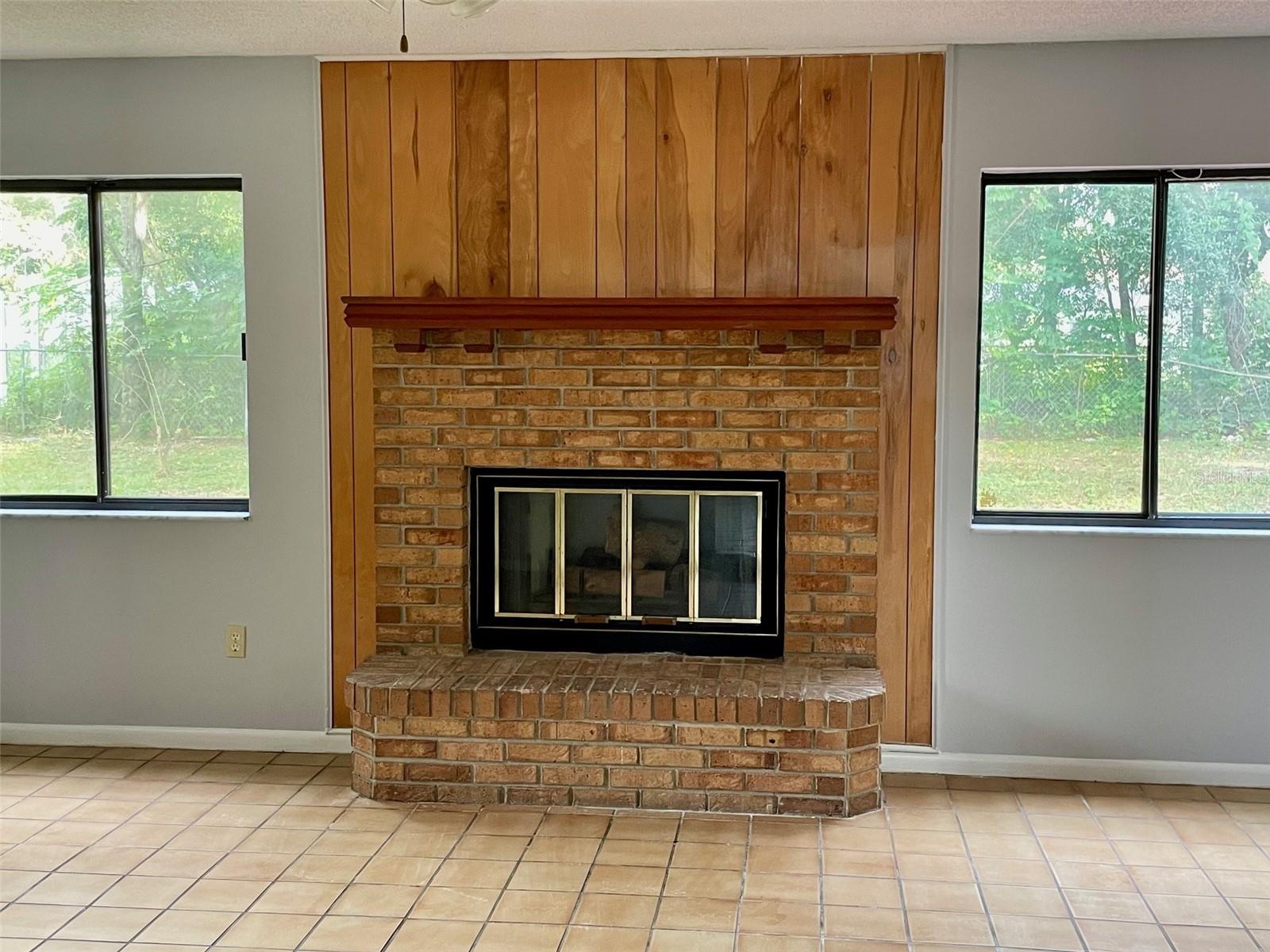 9273 Spring Rd Property Photo 18