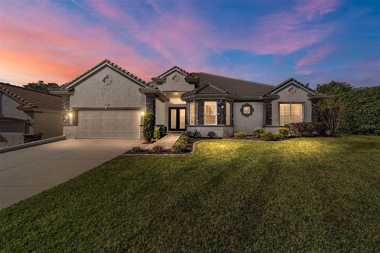 1192 N Hunt Club Dr Property Photo 1