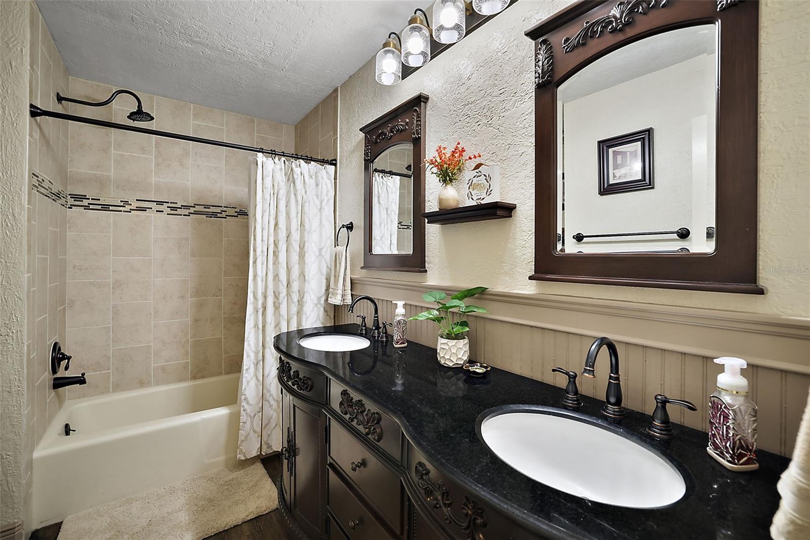 650 Se 45th Ter Property Photo 32