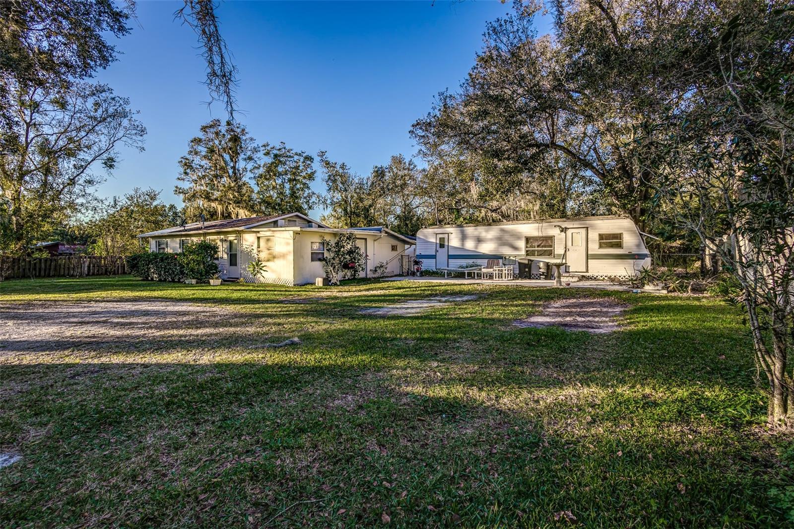 1315 W Oak Dr Property Photo 7