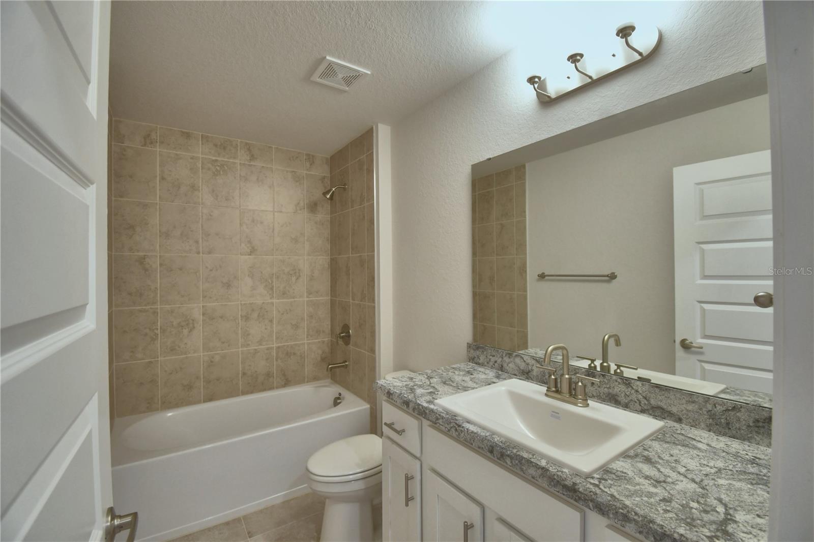 4065 Tullamore Ln Property Photo 25