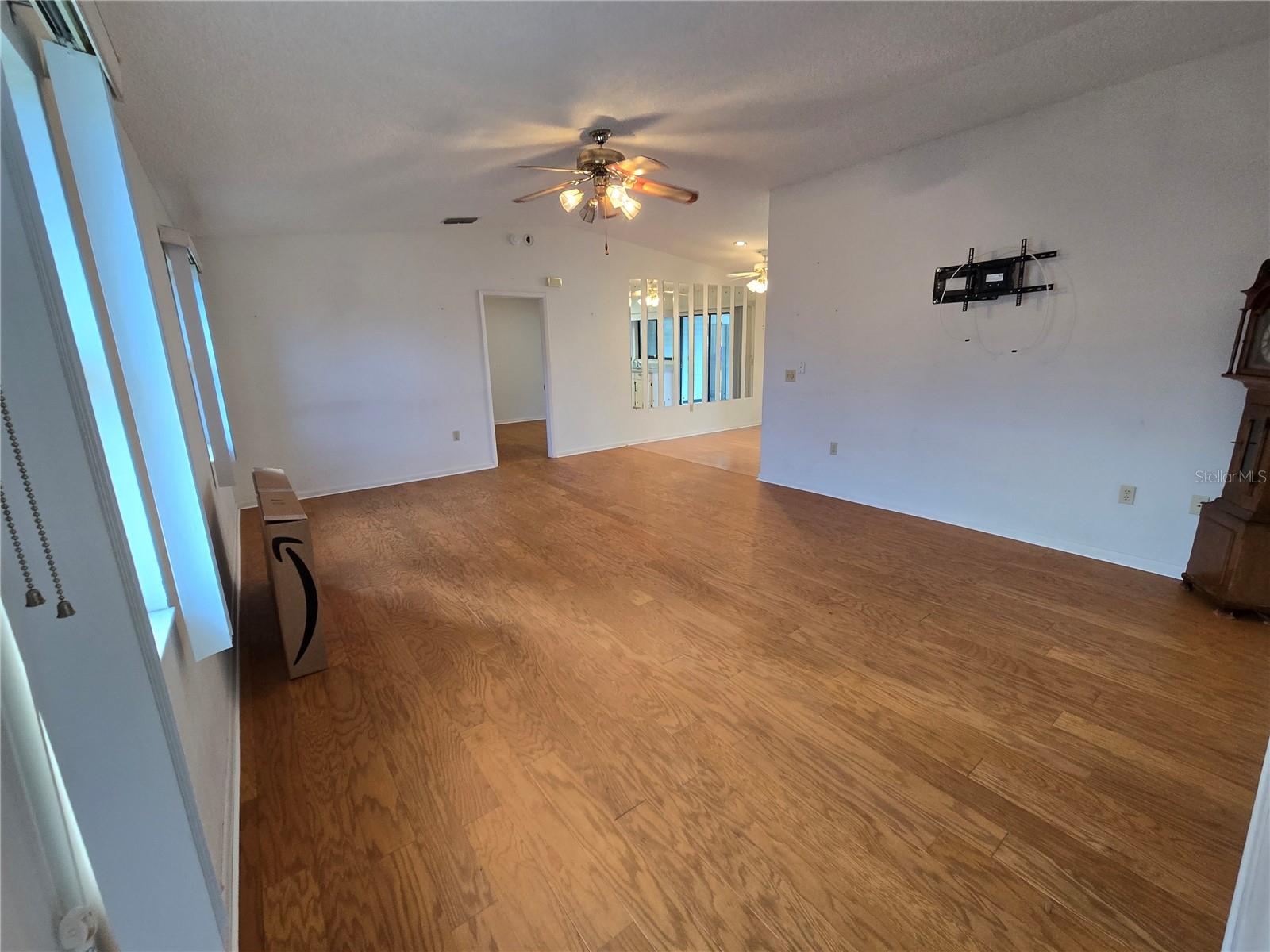 3130 Prairie Dunes Cir W Property Photo 12
