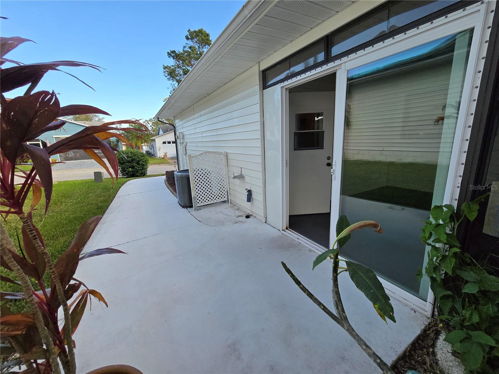 3130 Prairie Dunes Cir W Property Photo 20