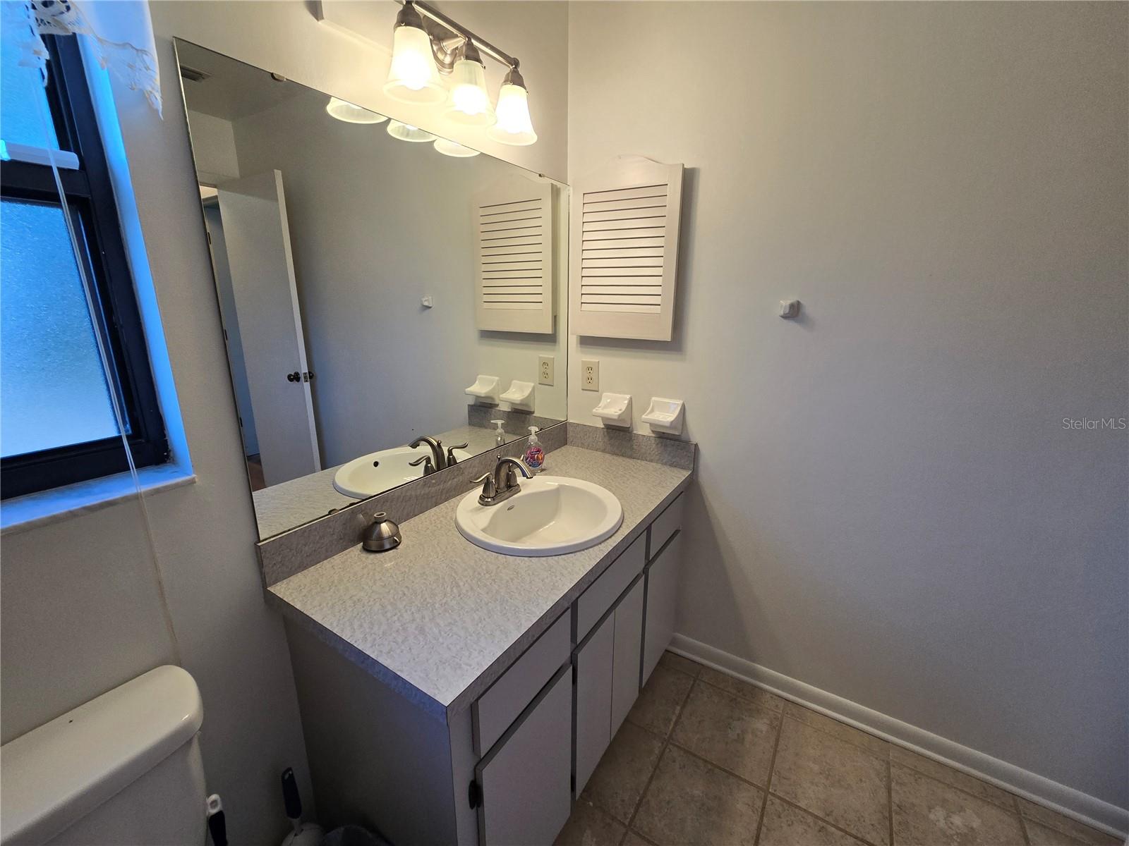 3130 Prairie Dunes Cir W Property Photo 35