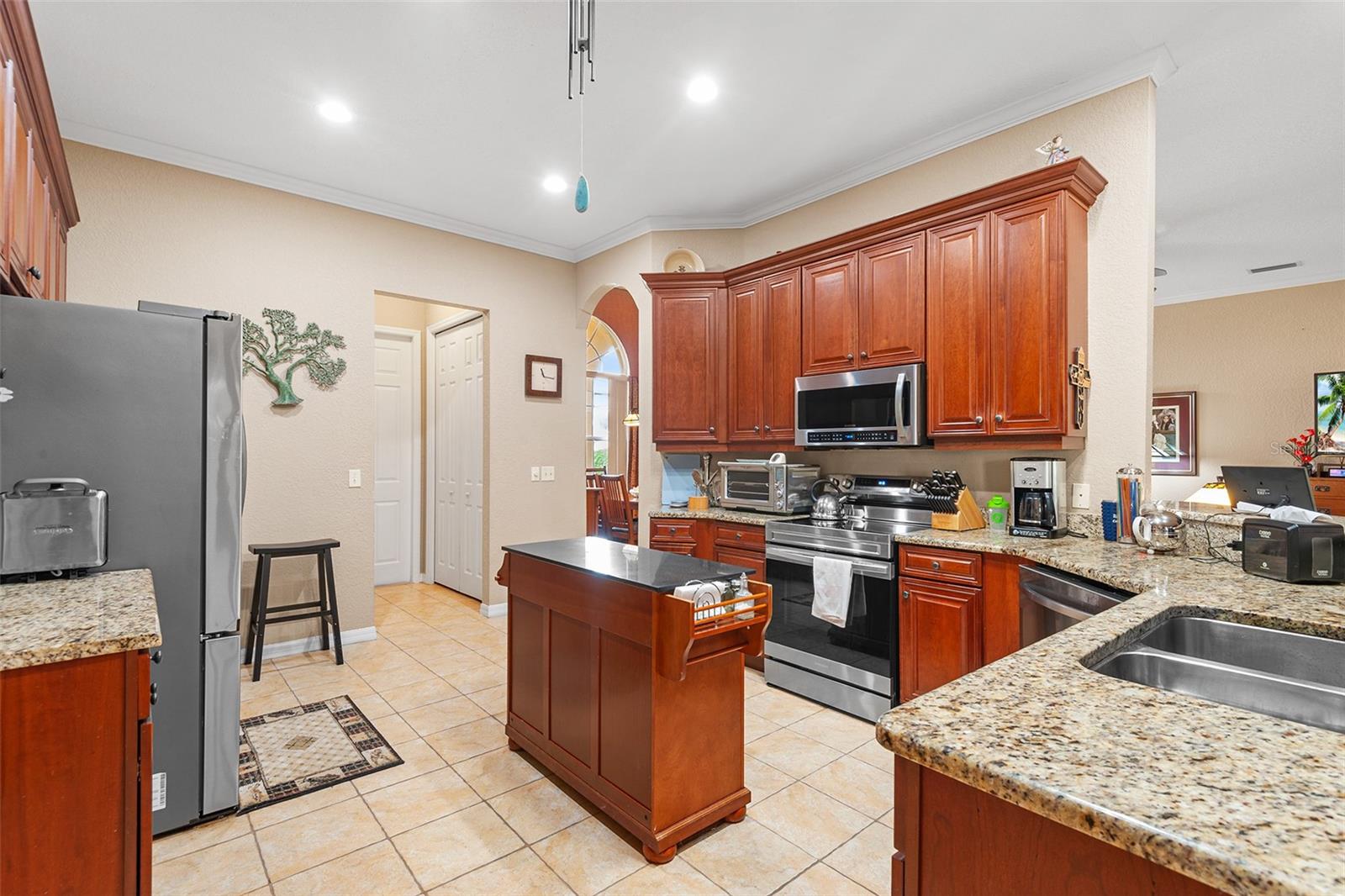 4496 Strathmore Dr Property Photo 17