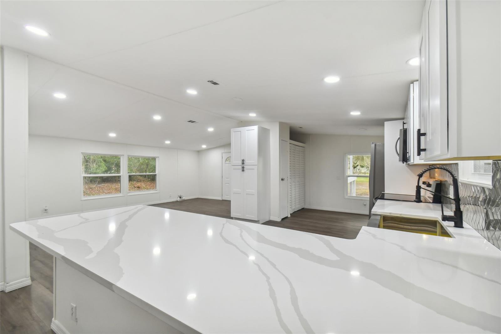 3228 Sandy Drive Property Photo 6