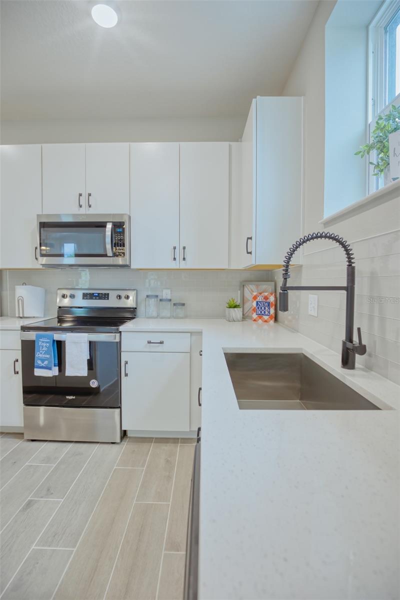 1690 Houston St Property Photo 11