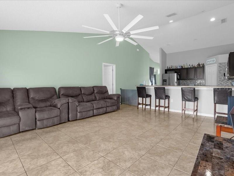 617 Brockton Dr Property Photo 5