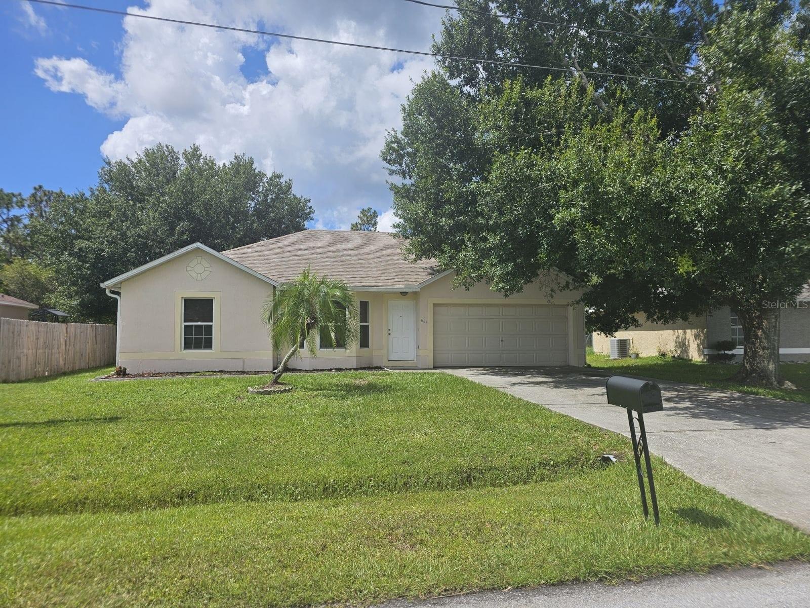 624 Gull Dr Property Photo 2