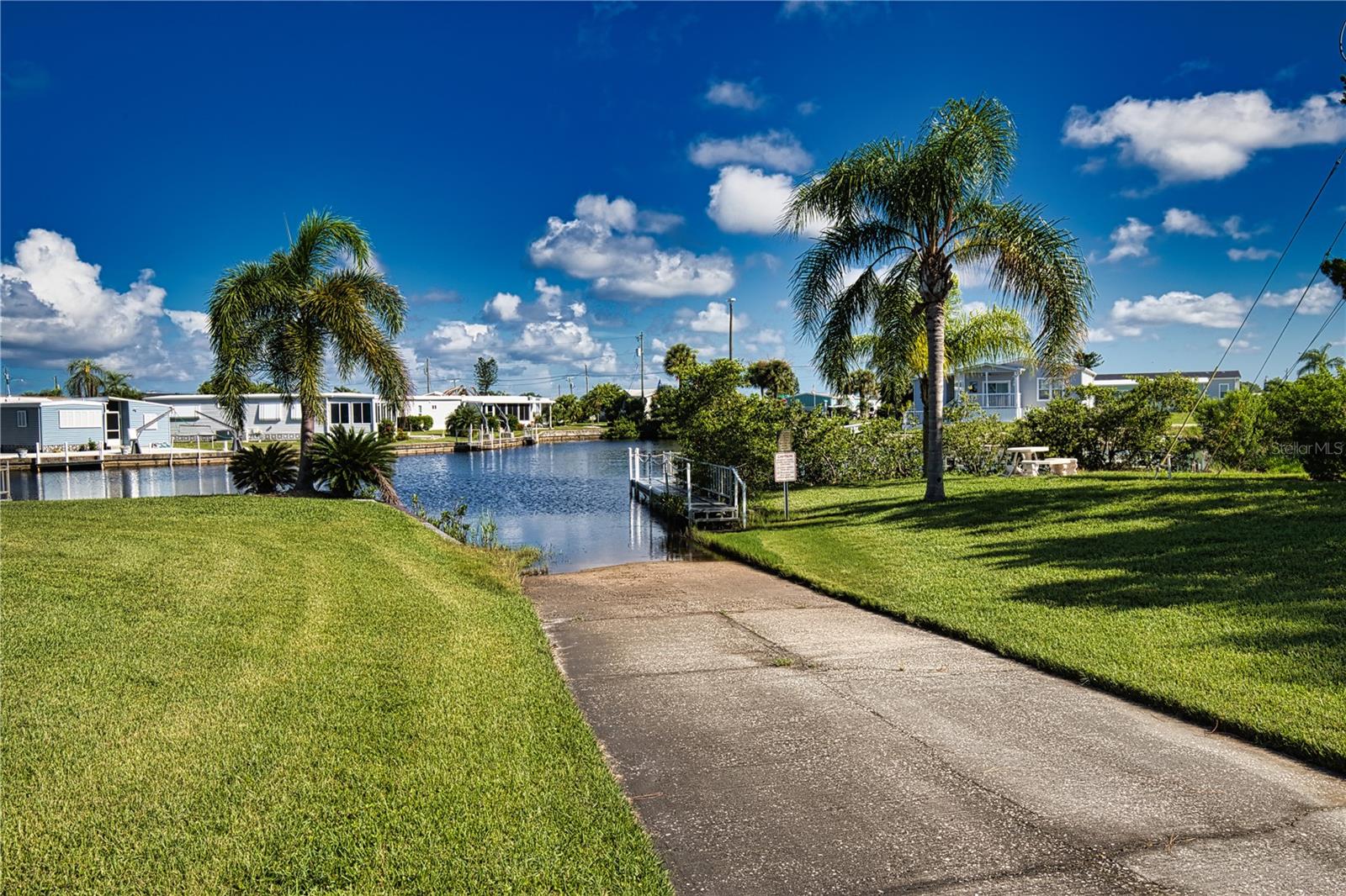504 La Playa Cir Property Photo 19