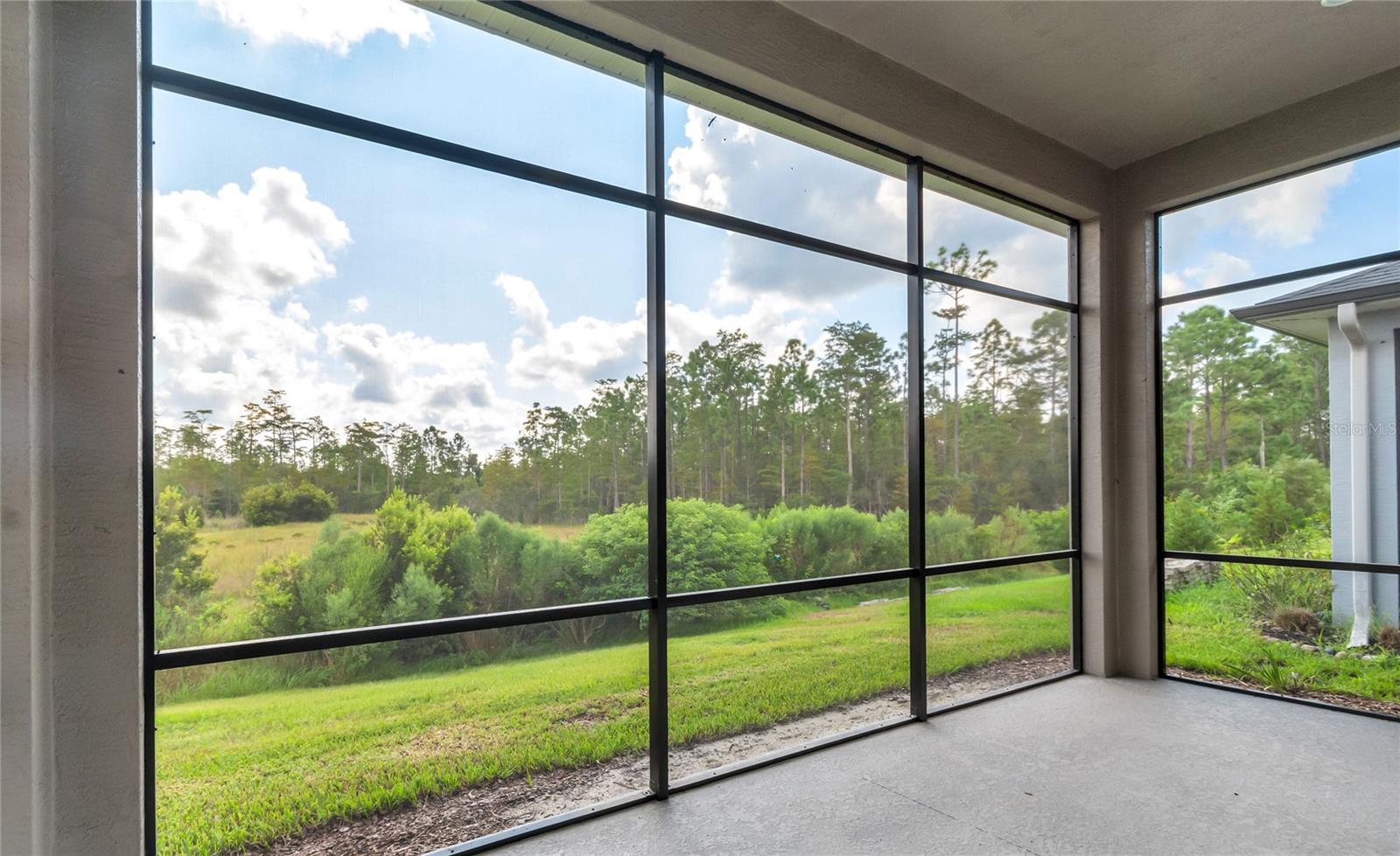 128 Mosaic Blvd Property Photo 4