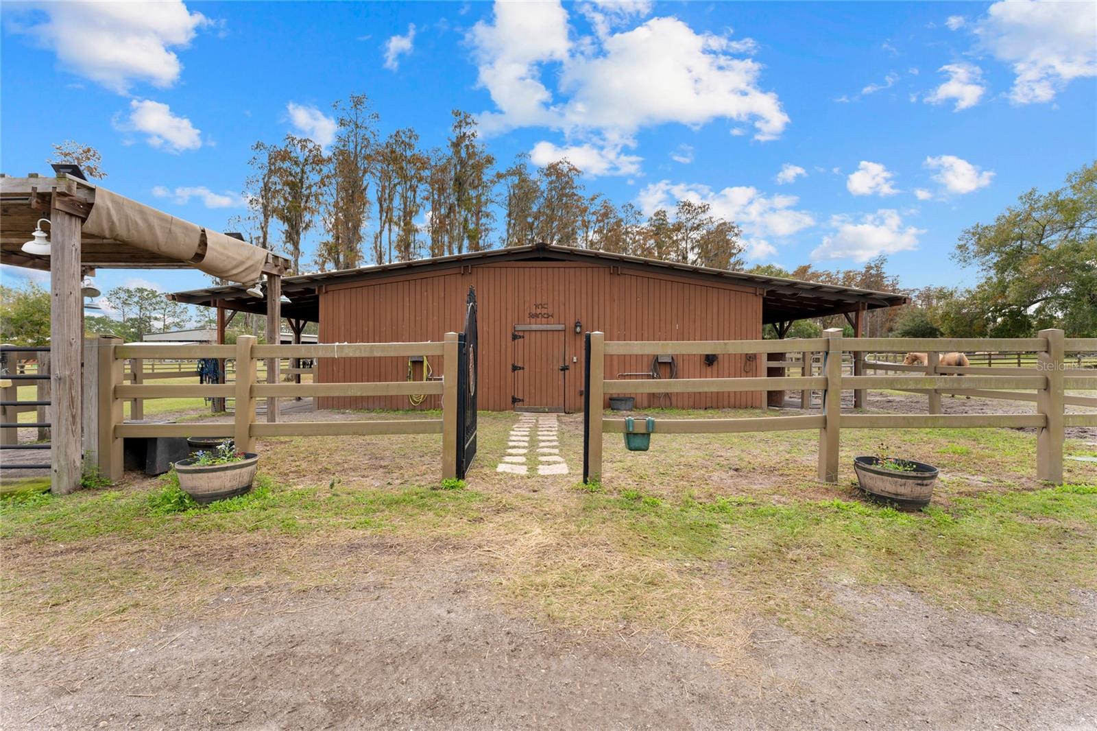 15701 Race Track Rd Property Photo 32