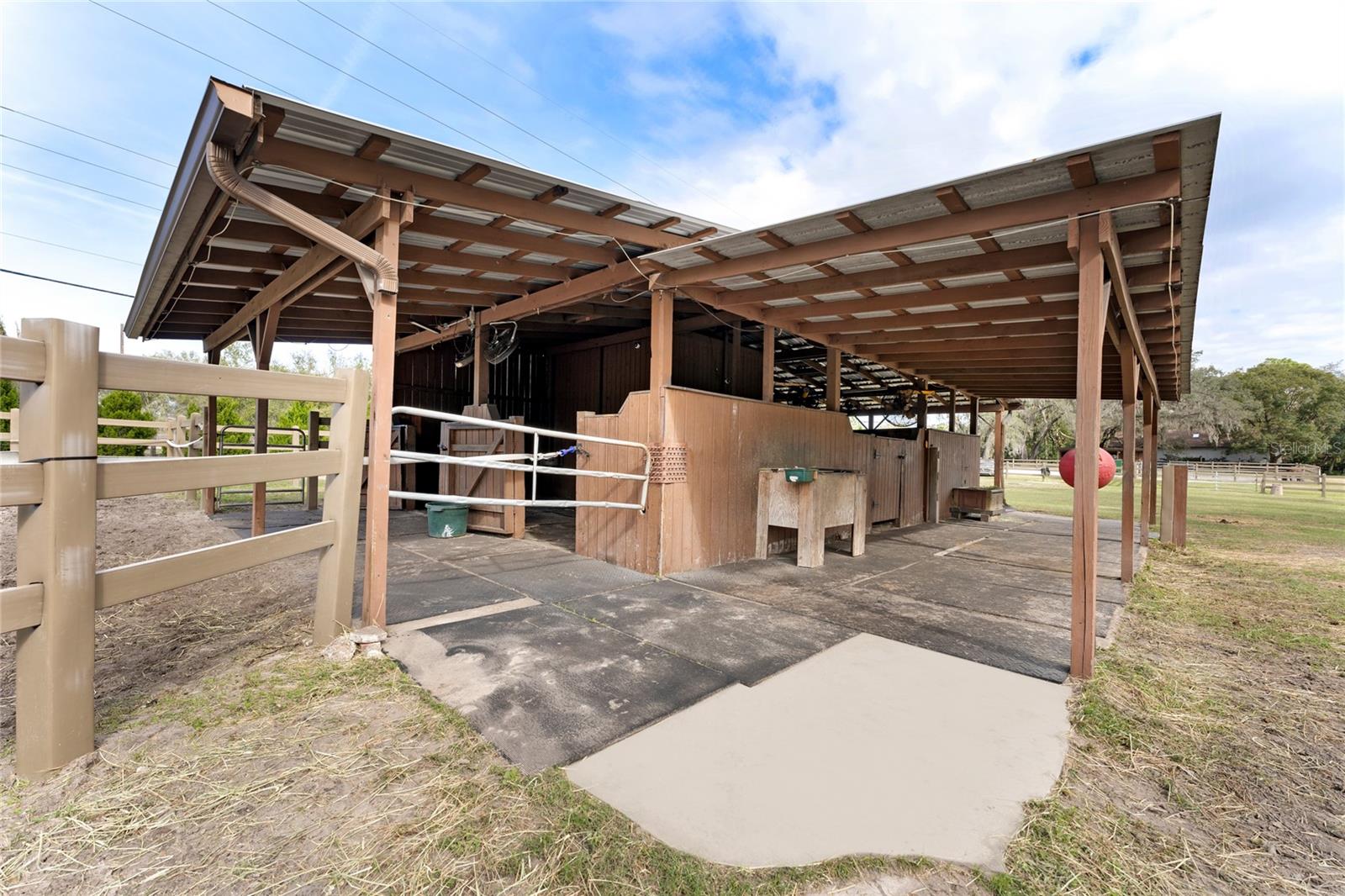 15701 Race Track Rd Property Photo 38