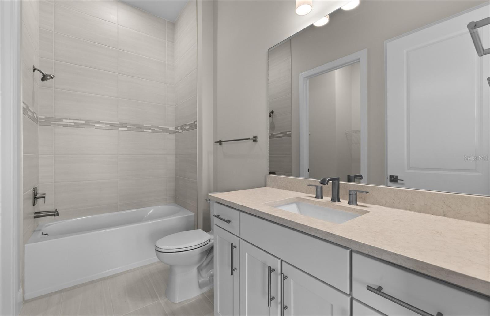 17912 Nadine Pl Property Photo 24