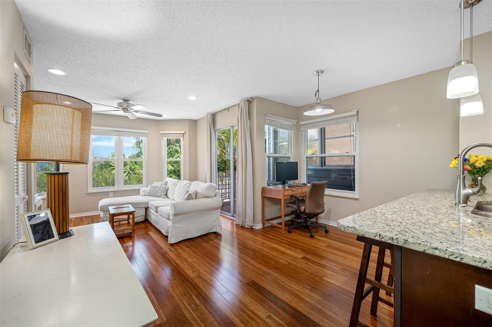 5712 Biscayne Ct #105 Property Photo 4