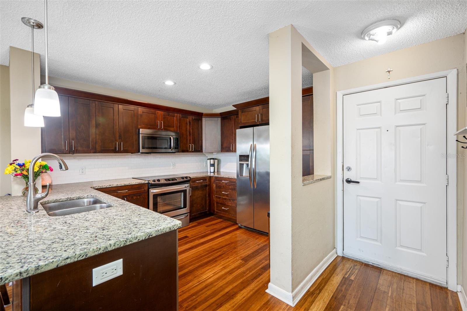 5712 Biscayne Ct #105 Property Photo 9
