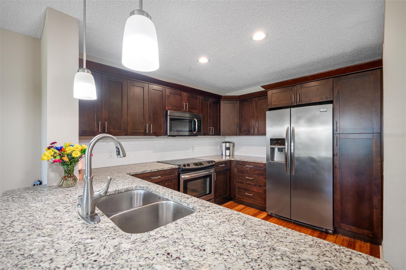 5712 Biscayne Ct #105 Property Photo 10