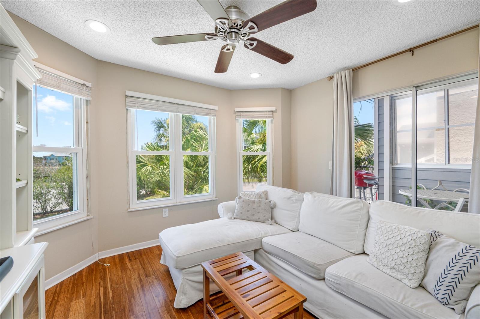 5712 Biscayne Ct #105 Property Photo 16