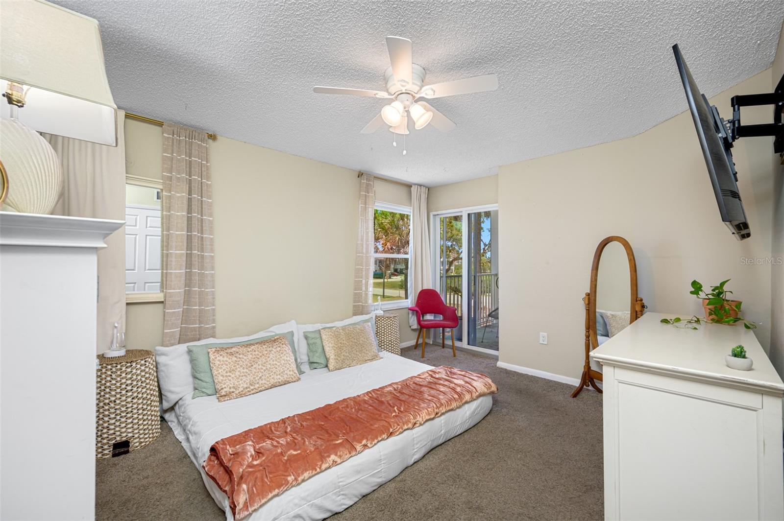 5712 Biscayne Ct #105 Property Photo 19