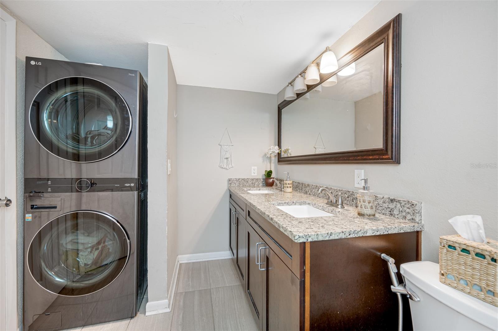 5712 Biscayne Ct #105 Property Photo 25