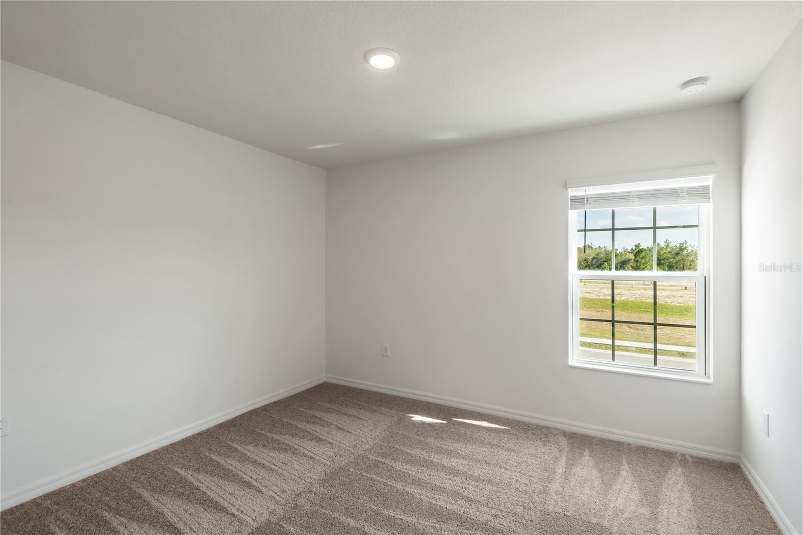 572 Bay Leaf Dr Property Photo 15