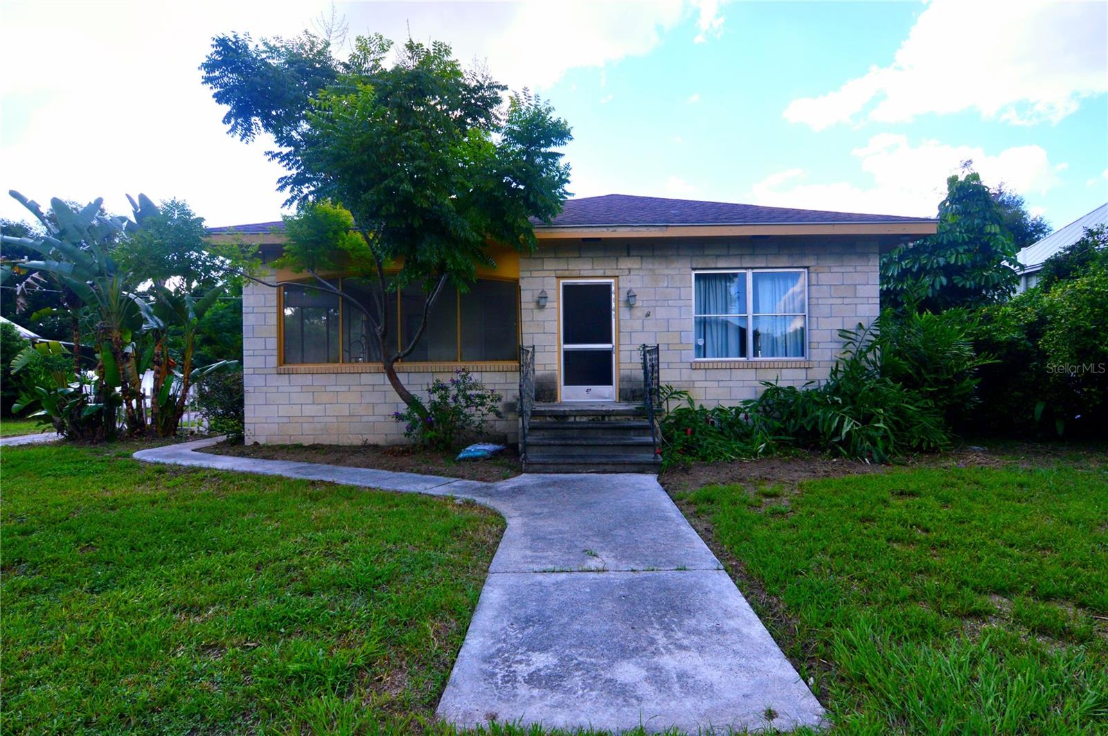 14141 11th St Property Photo