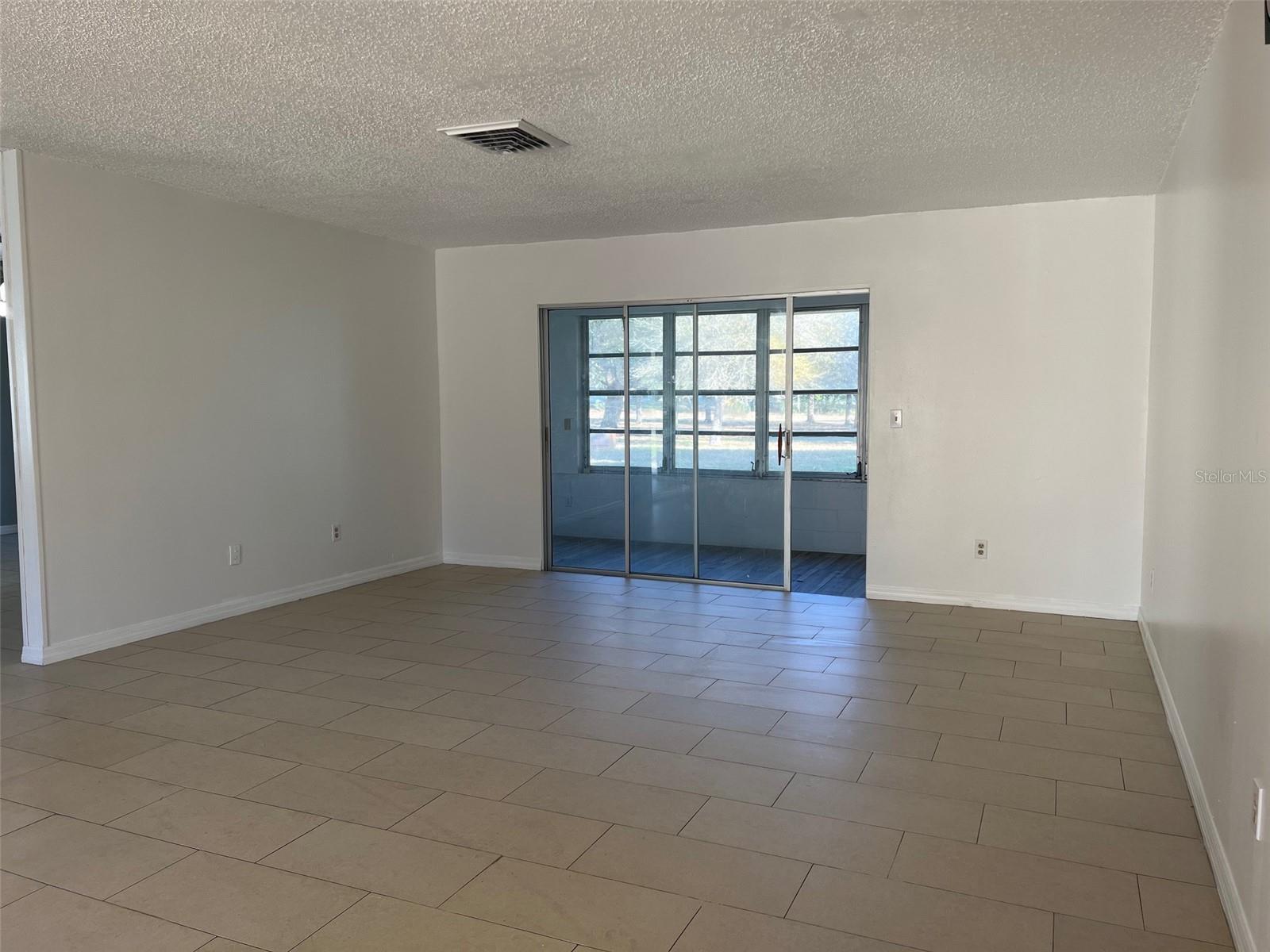 8119 San Bernardino Dr Property Photo 15