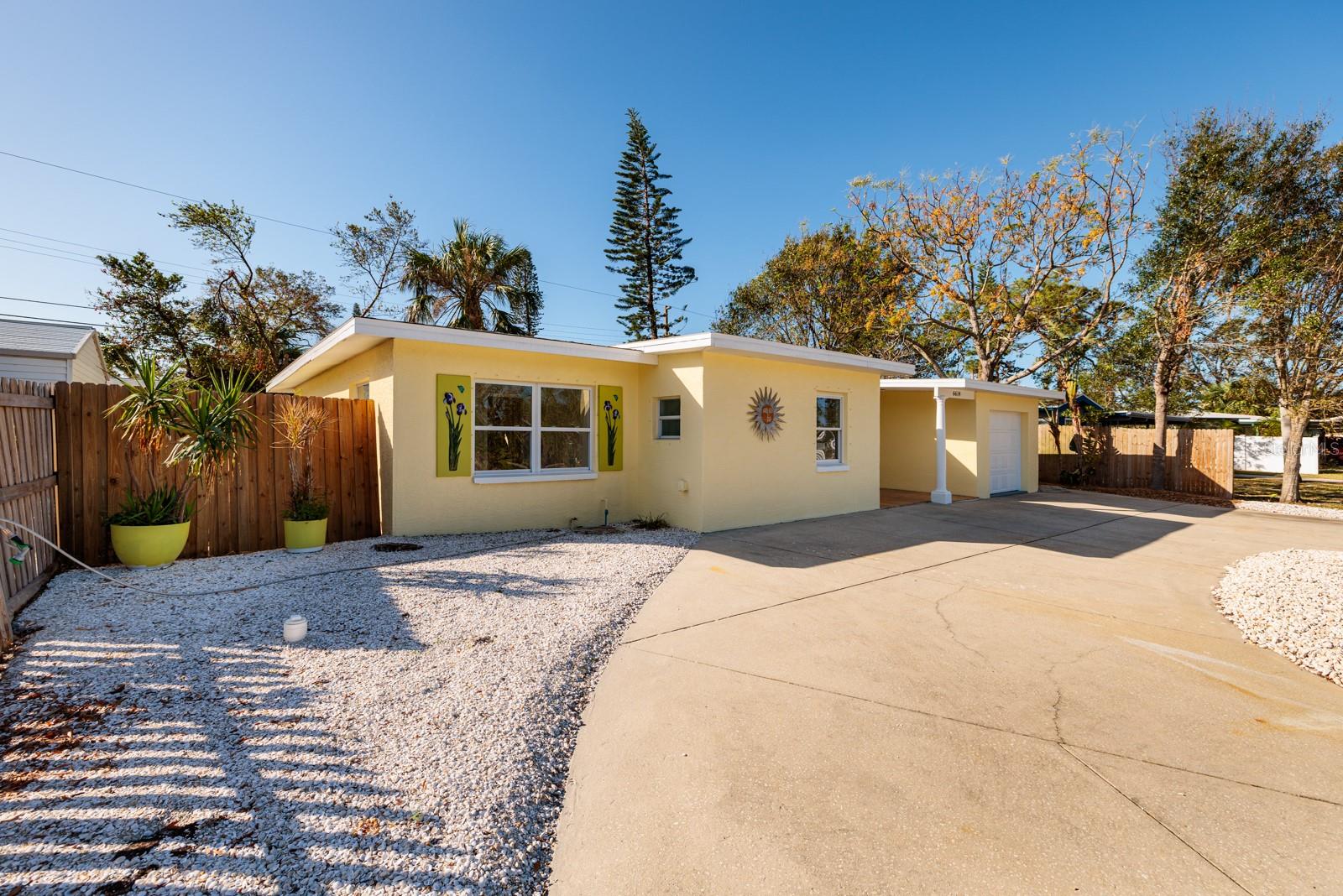 6614 10th Avenue Ter S Property Photo 1
