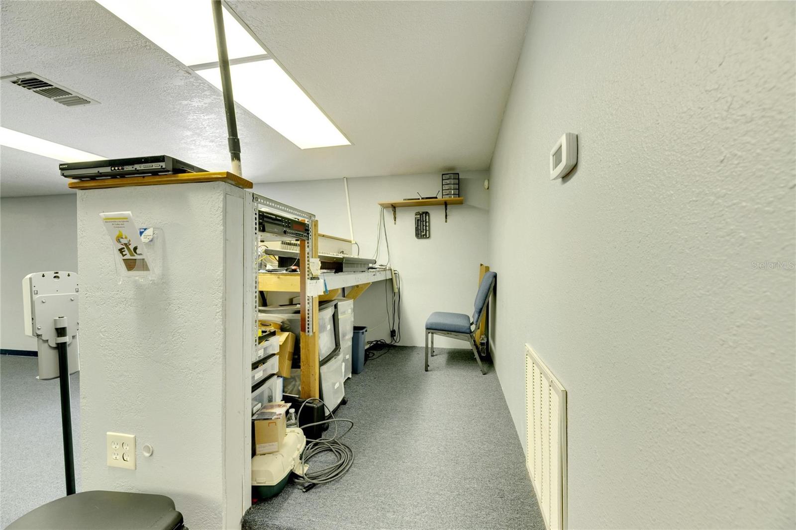 3001 S Kings Ave Property Photo 17