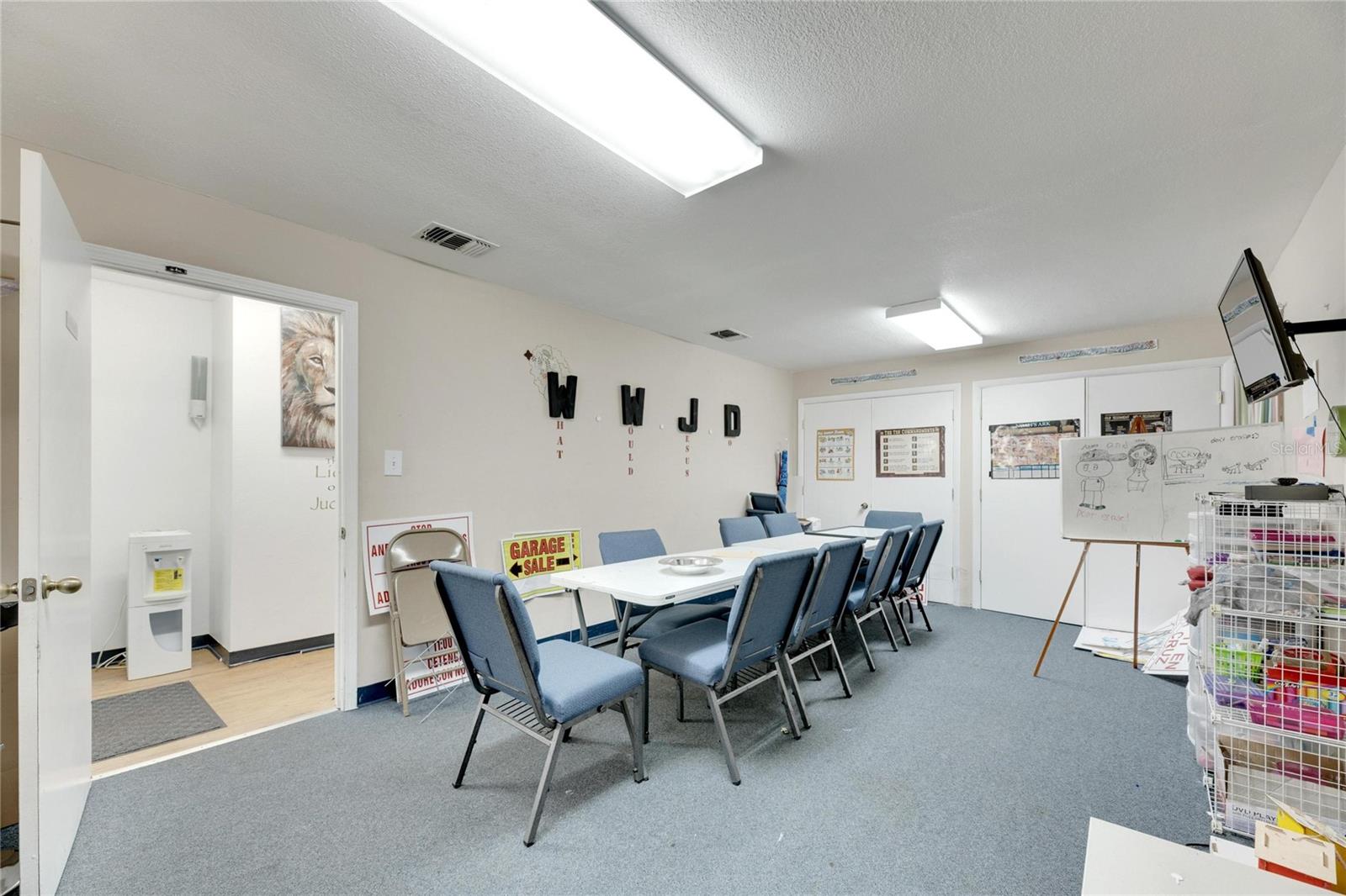 3001 S Kings Ave Property Photo 31