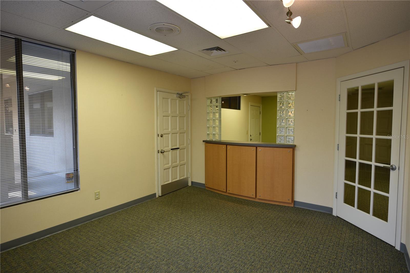 9109 Baymeadows Rd Property Photo 9