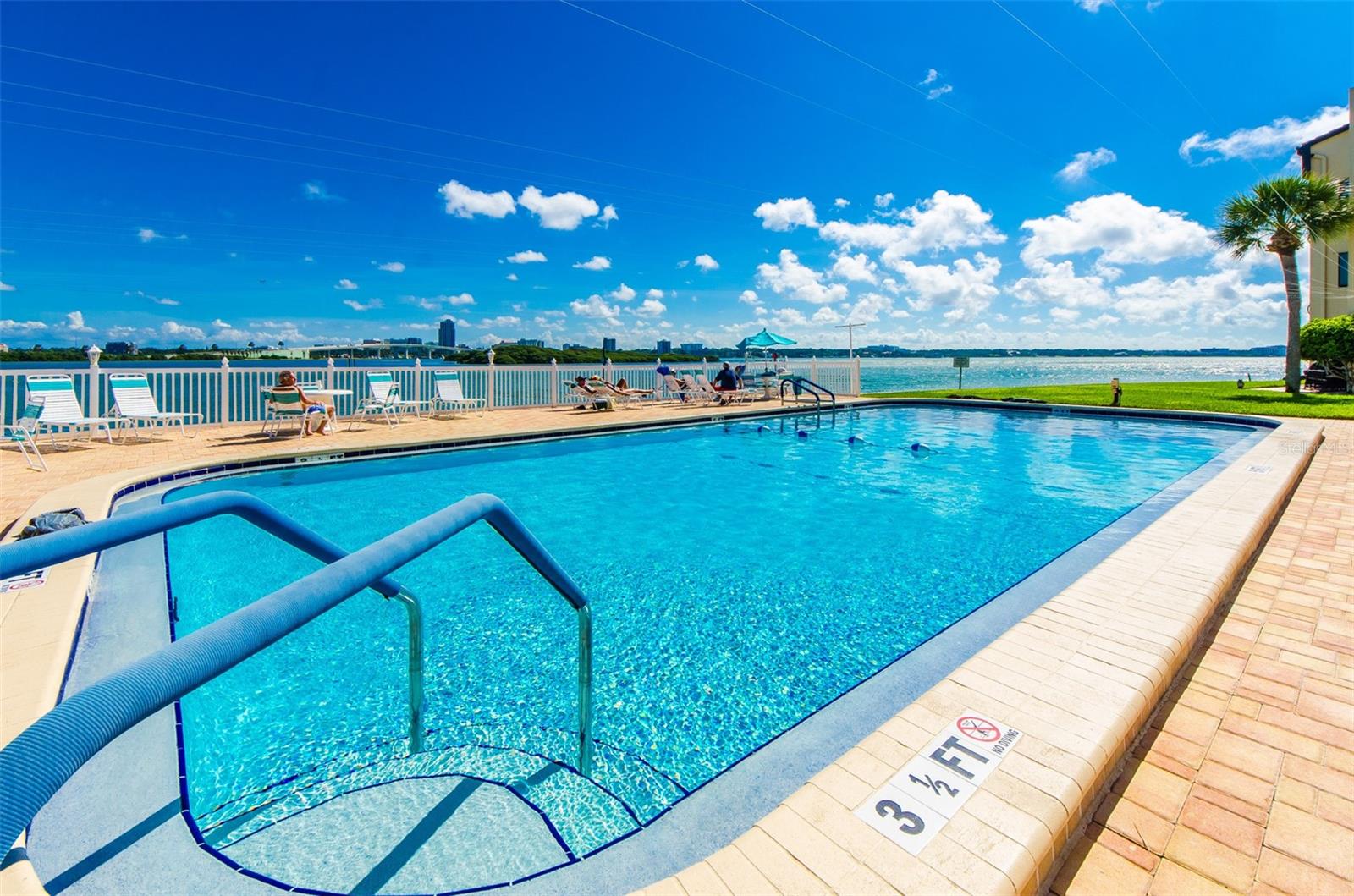 830 S Gulfview Blvd #406 Property Photo 16