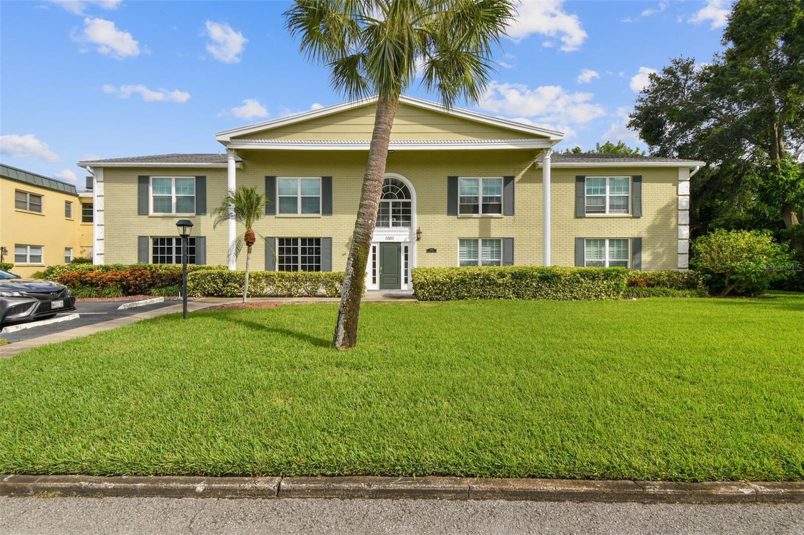 1001 Eden Isle Dr Ne #1 Property Photo 1