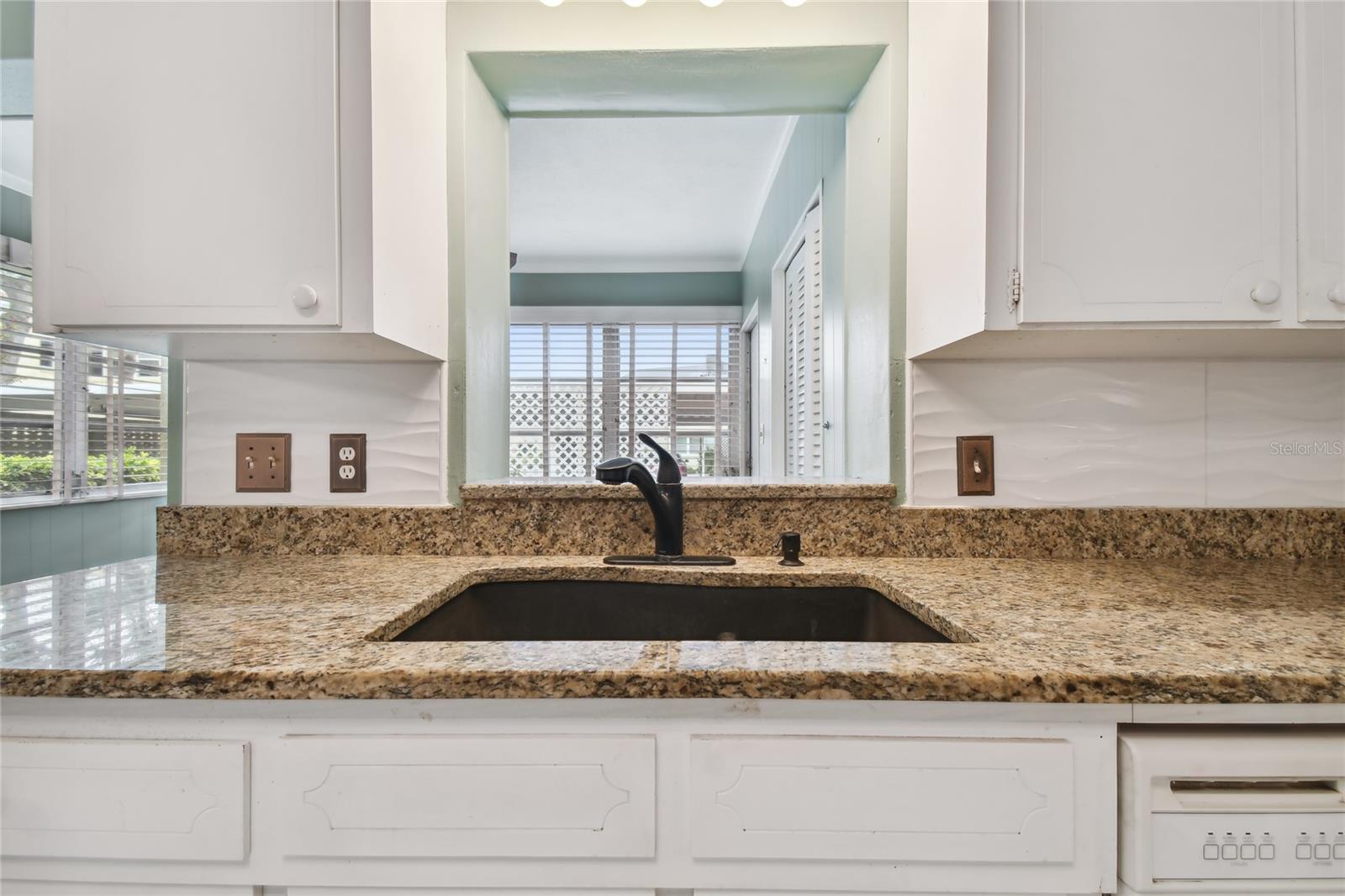 1001 Eden Isle Dr Ne #1 Property Photo 17