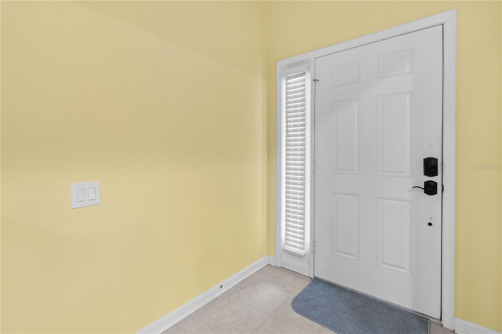 2619 Redford Way Property Photo 5